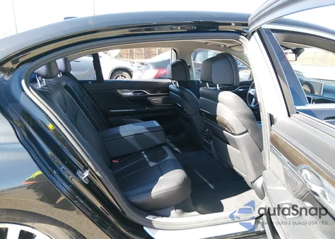 2017 BMW 740I из США, поврежденный, VIN WBA7E2C55HG739223